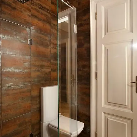 Art Deco Basilica * بودابست