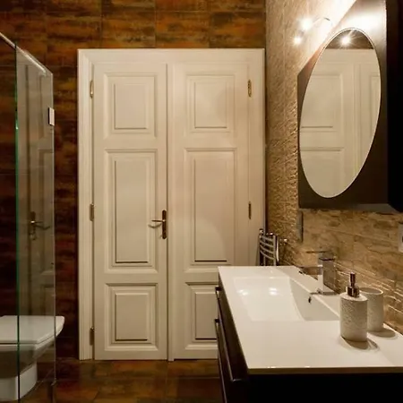 Art Deco Basilica Apartment